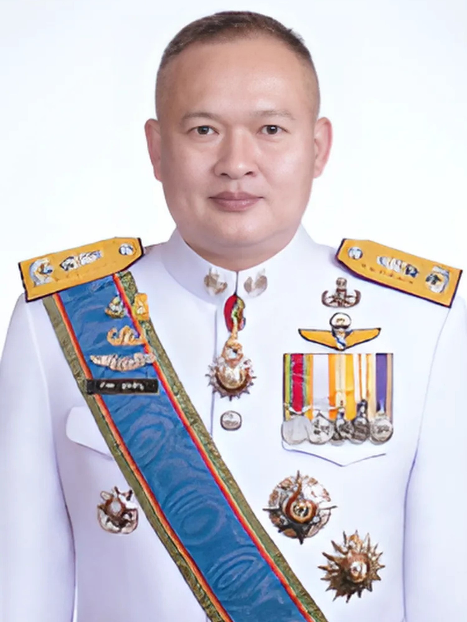 พล.ต.ต.กำธร อุ่ยเจริญ